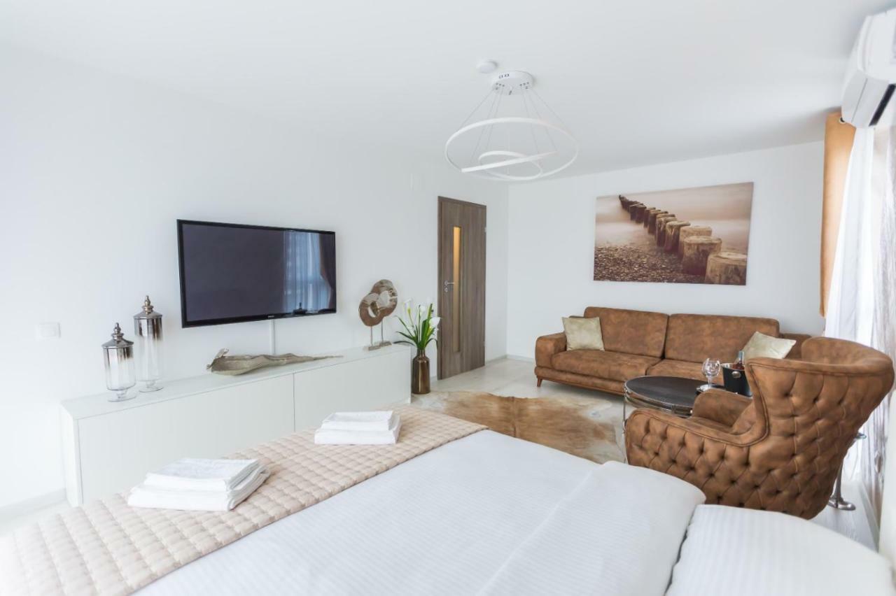 Apartment Alonisos Lux Brasov Exterior photo